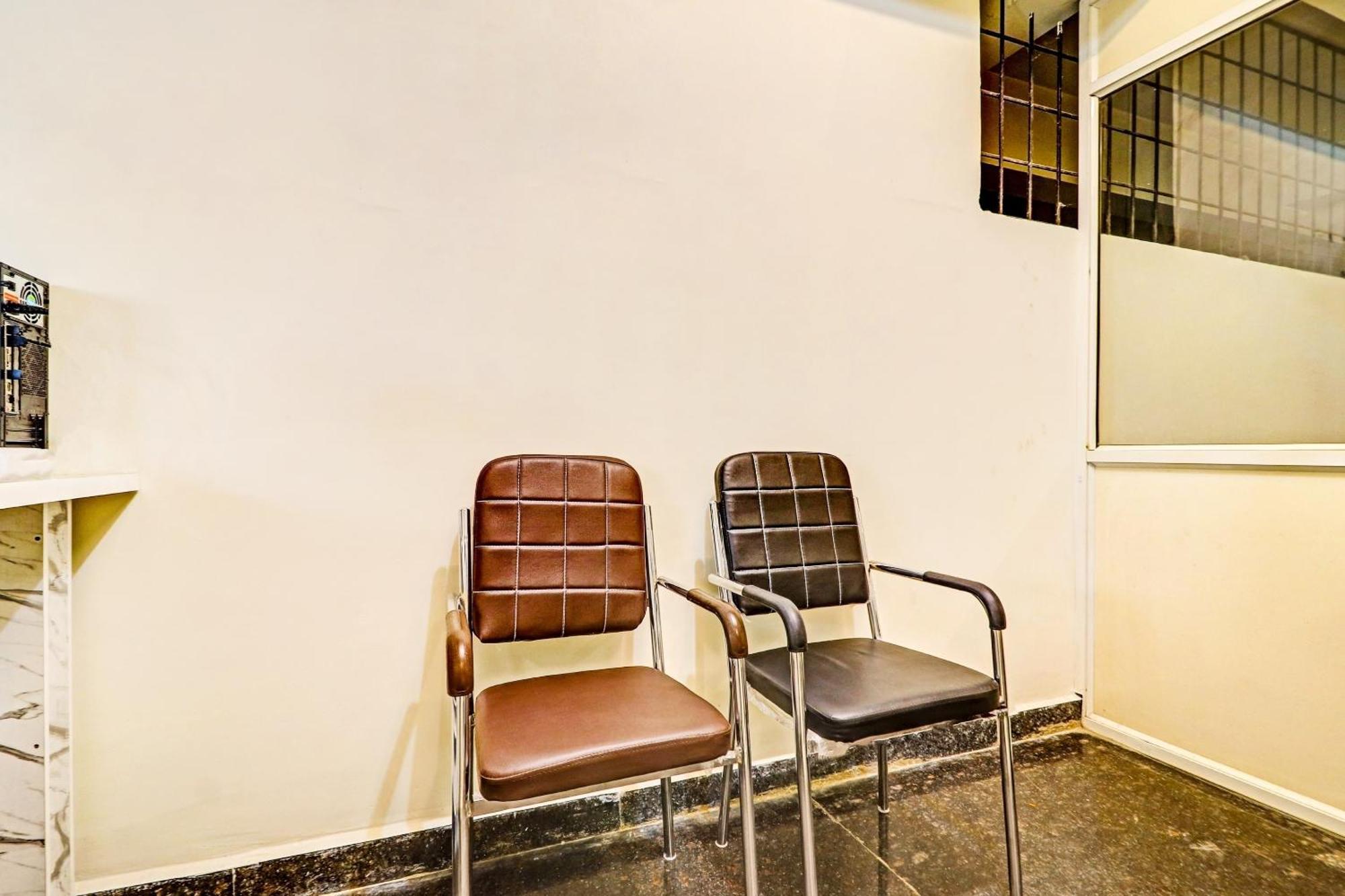 Oyo Happy Stay Hotels Haidarábád Kültér fotó